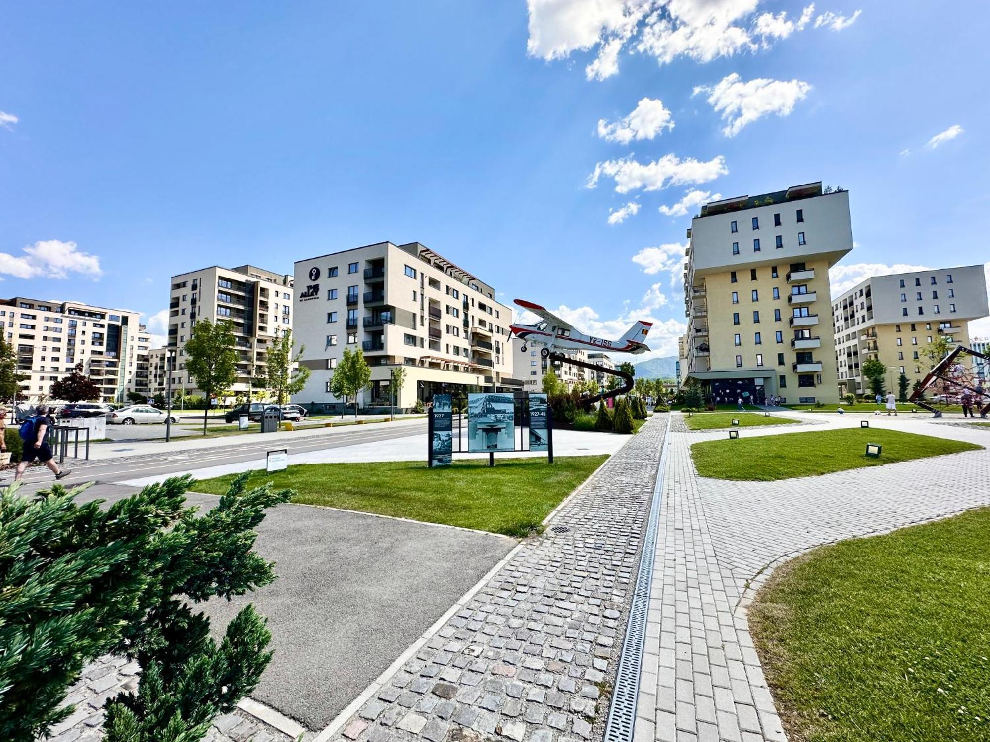 Kasper Coresi Mall - Rise Private Apartments & Suites Brașov Exterior foto